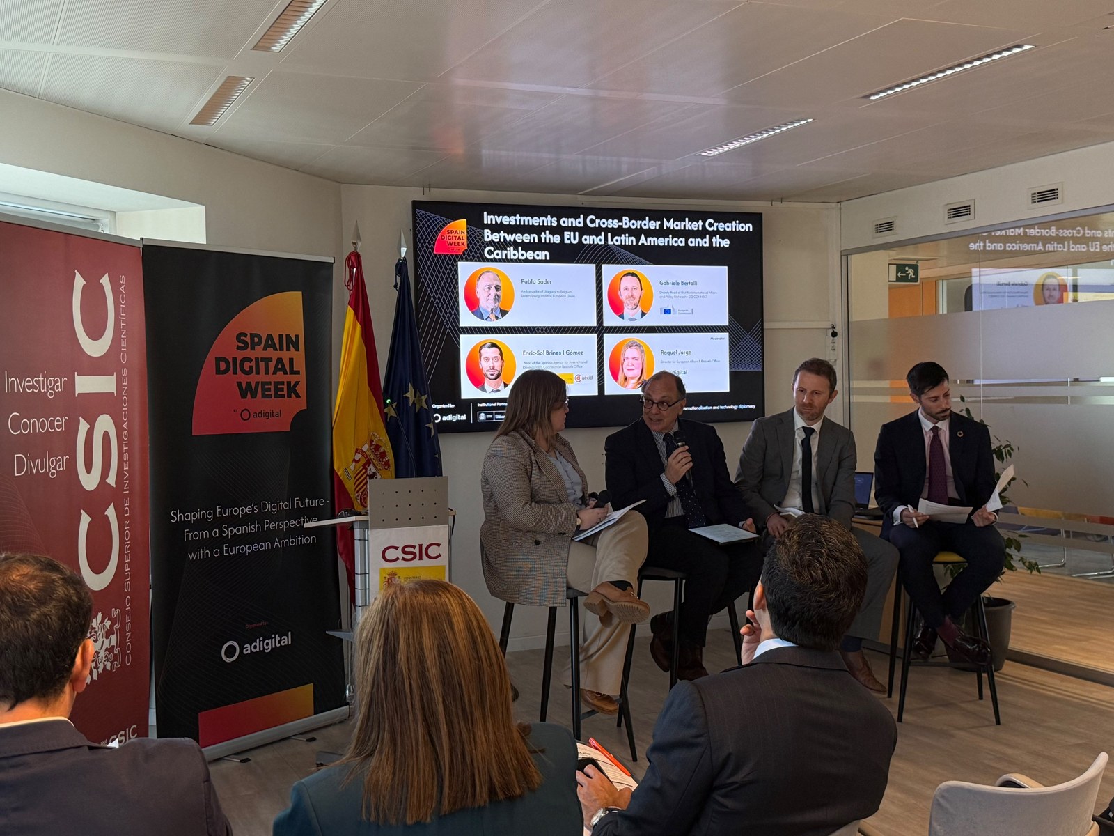 Panel sobre inversión y mercados transfronterizos entre la UE y América Latina y el Caribe.